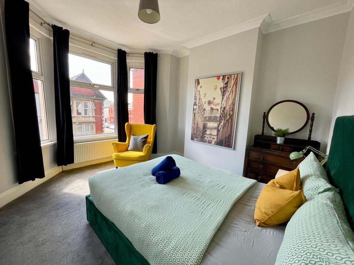 Edwardian City Centre House For Big Groups, Offroad Parking & Hot Tub! Cardiff Exterior photo